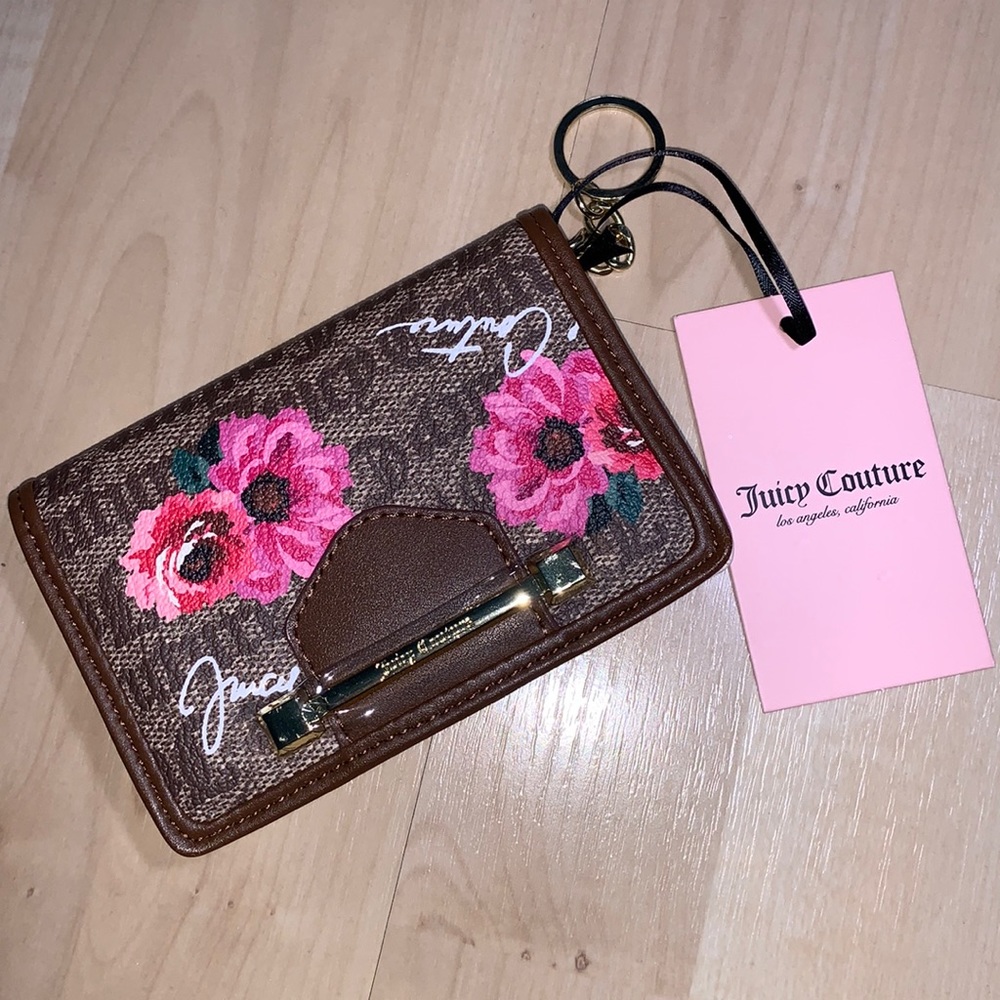 JUICY COUTURE PETAL STATUS Word on the Street Compact Wallet